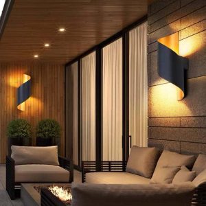 NOV381 Conch Shape Metal Indoor Wall Lamp, Black/White/Gold